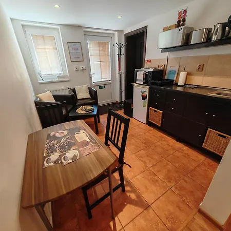 3j Apartment